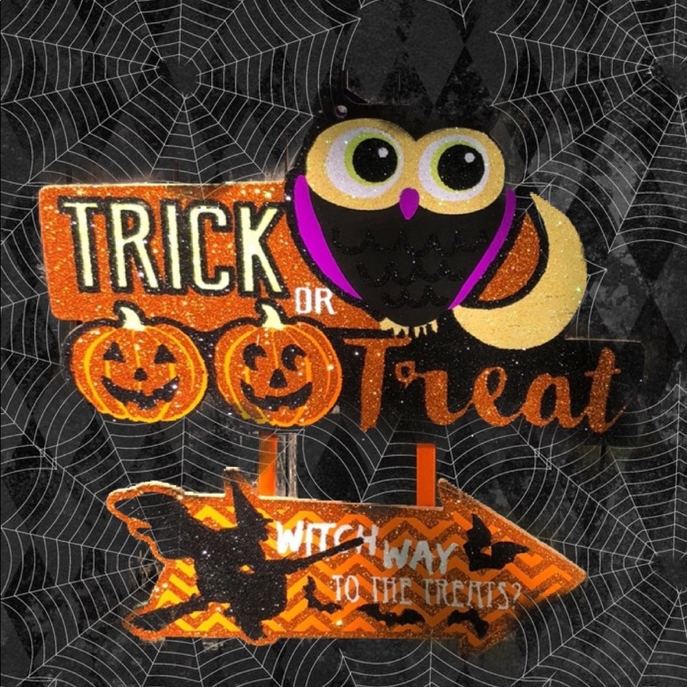 “Trick or Treat” pumpkin Owl & Witch black and orange Halloween decoration sign
